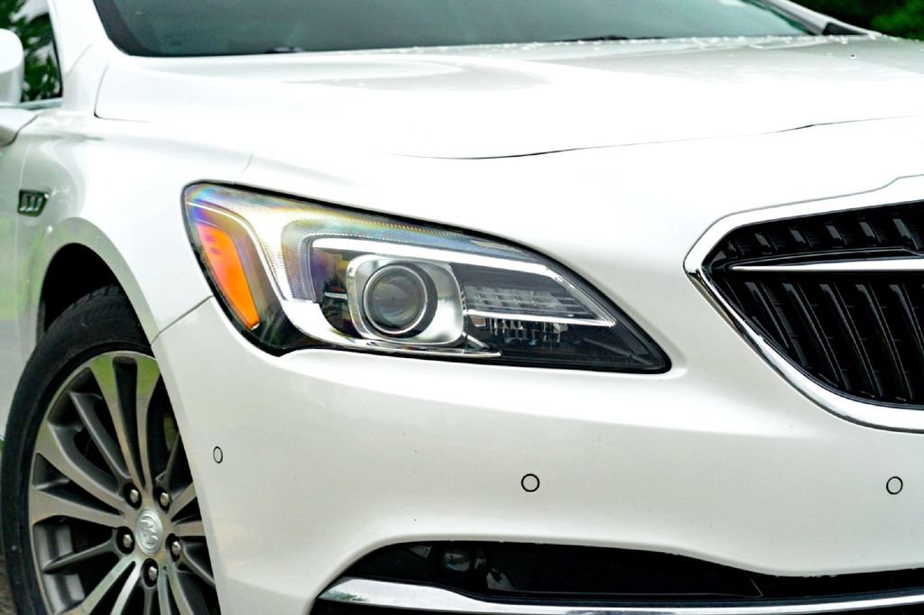 Used 2019 Buick LaCrosse Premium w/ Driver Confidence Package II FWD image 4