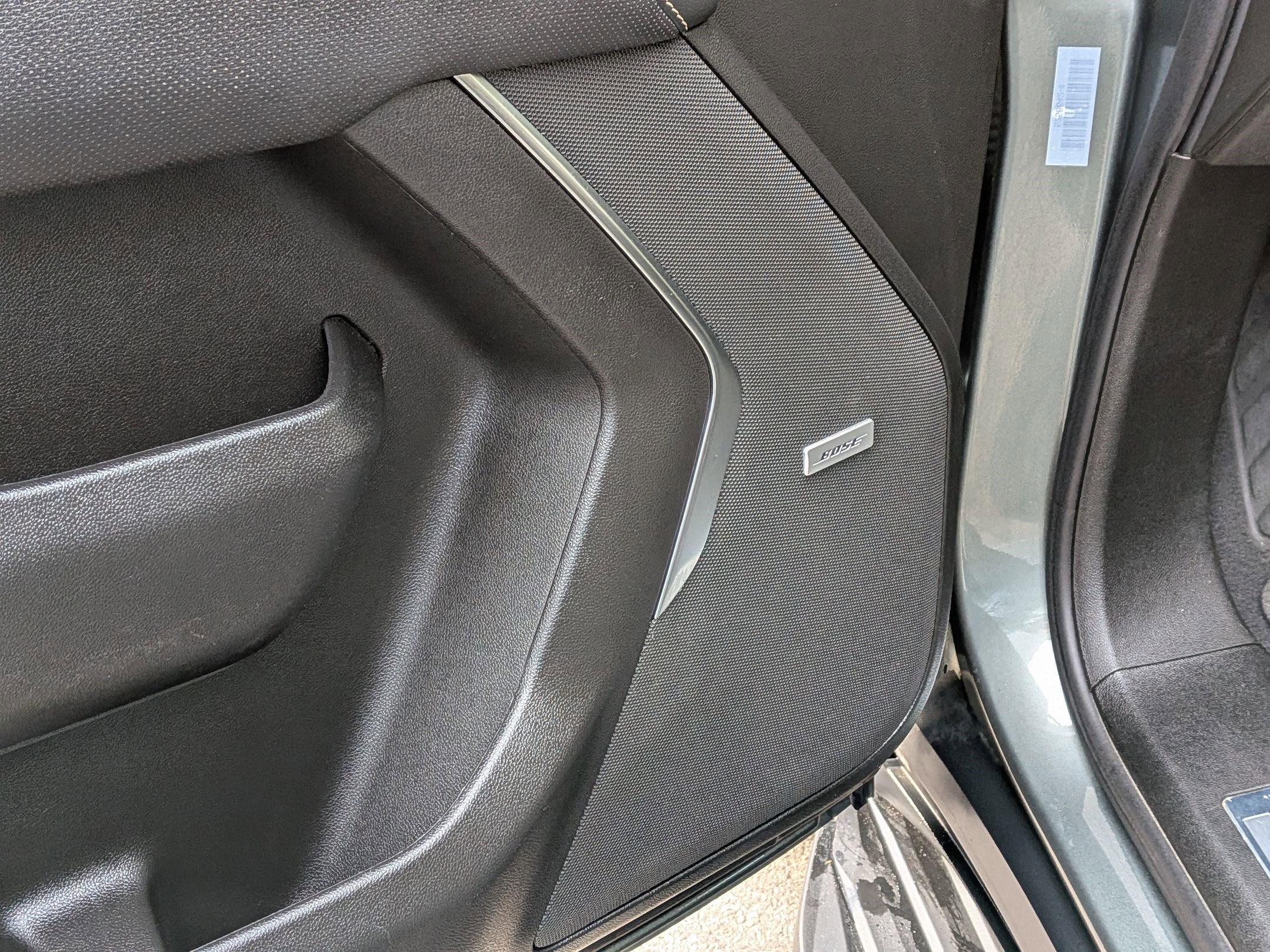 Used 2023 Chevrolet Suburban Premier image 14