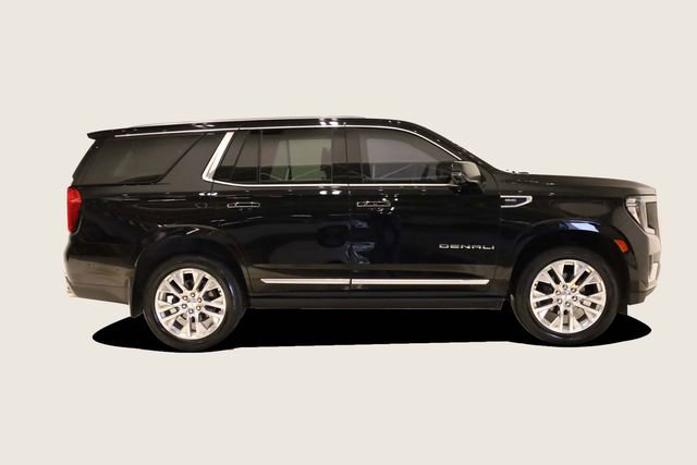 Used 2021 GMC Yukon Denali w/ Denali Premium Package AWD/4WD image 4