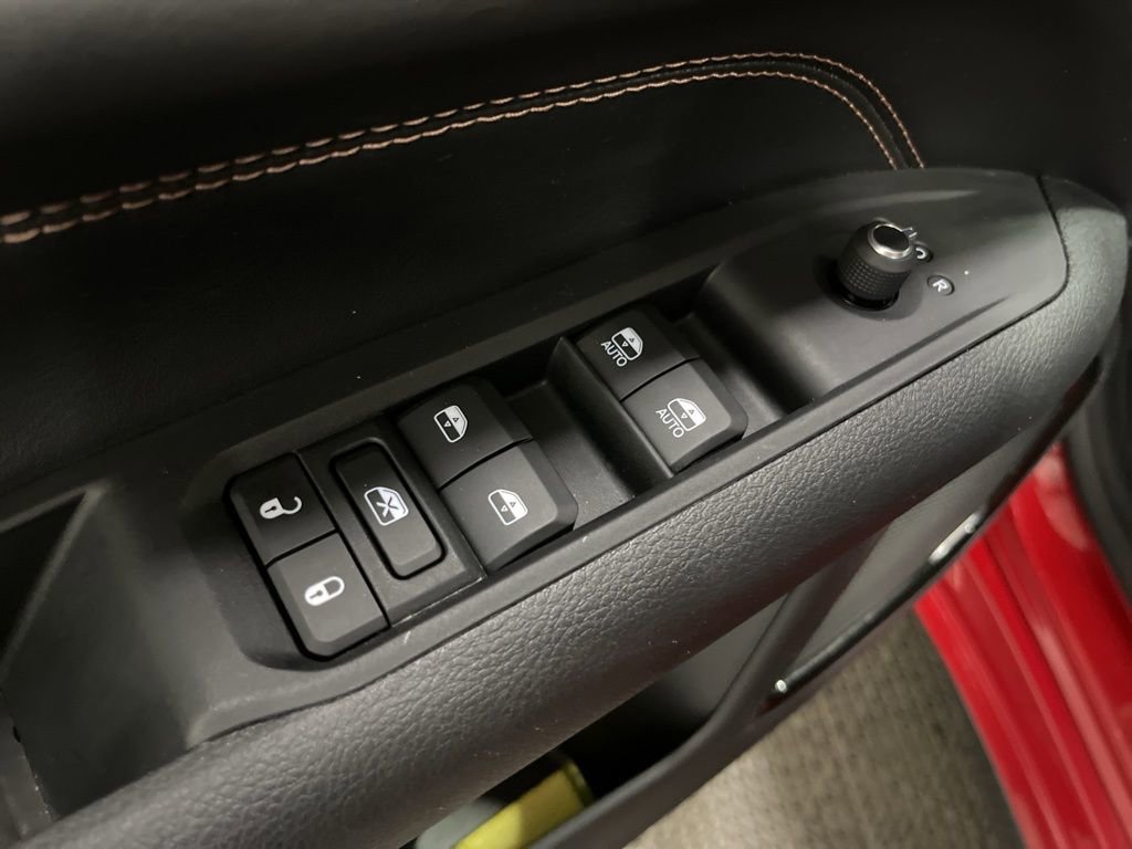 Used 2022 Jeep Compass High Altitude w/ (RED) Package image 4