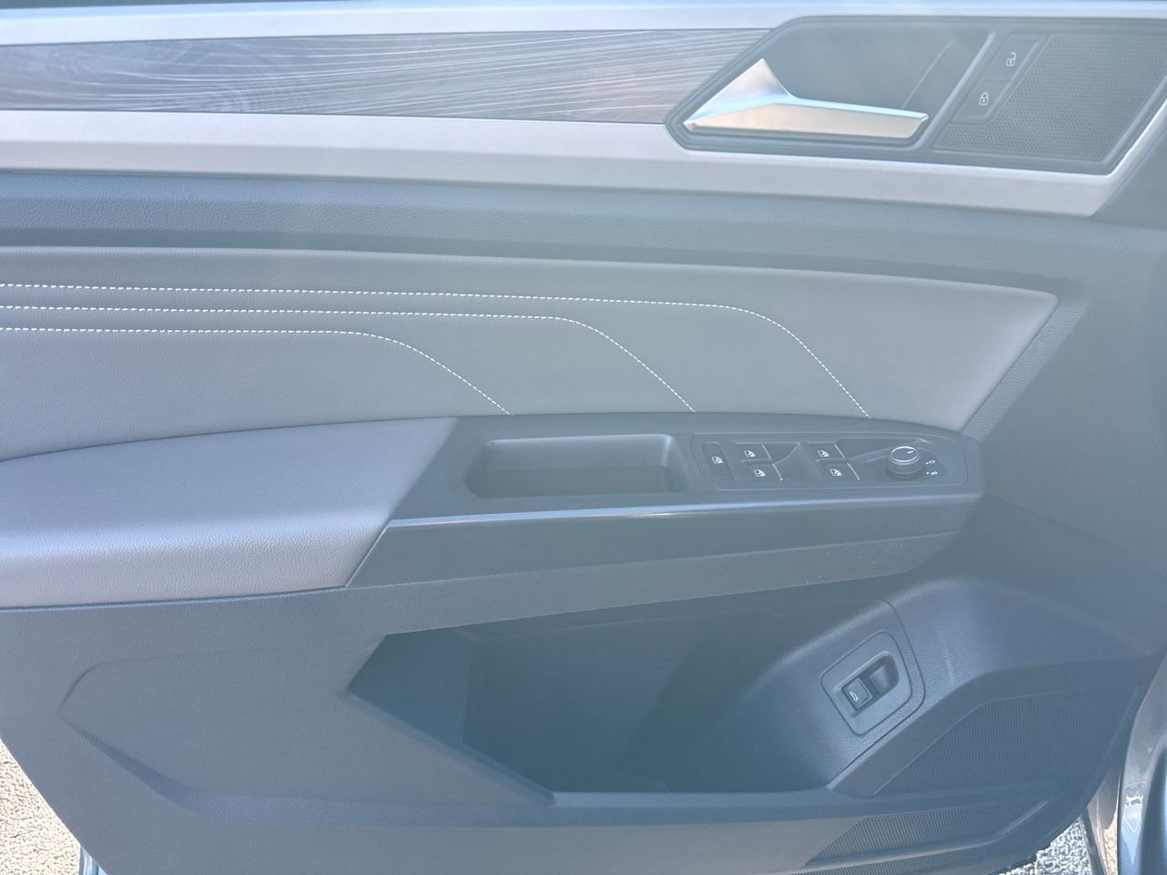 Used 2023 Volkswagen Atlas Cross Sport SE image 15