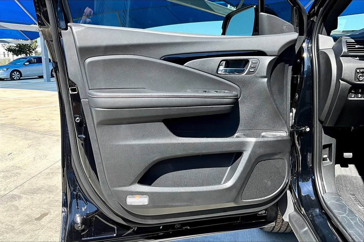 New 2026 Honda Ridgeline Black Edition image 10