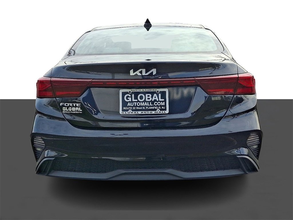 Used 2023 Kia Forte LXS w/ LXS Technology Package image 6