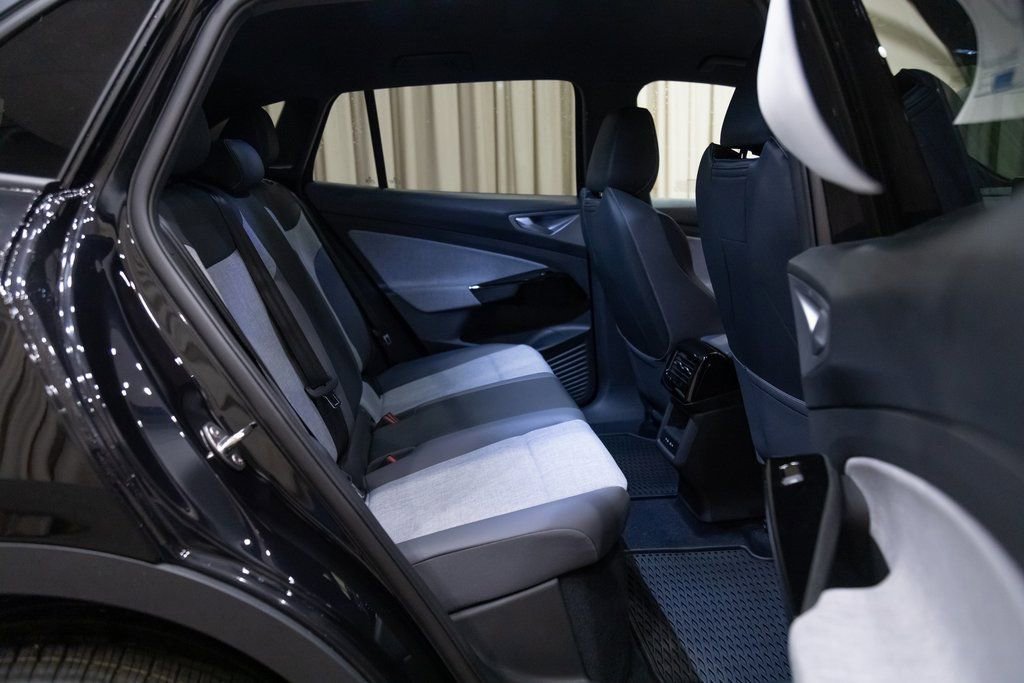 New 2025 Volkswagen ID.4 Pro AWD/4WD image 12
