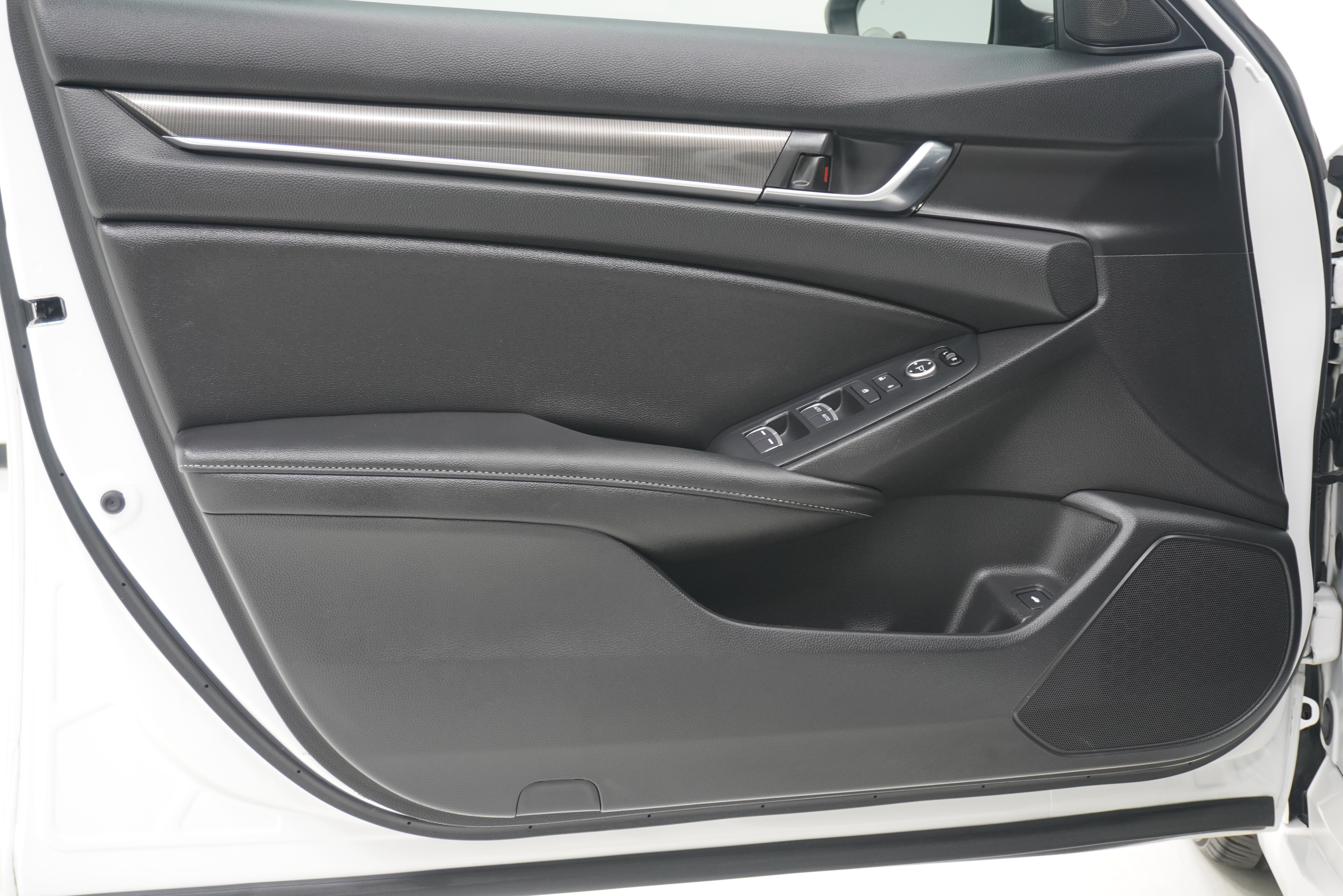 Used 2020 Honda Accord Sport image 12