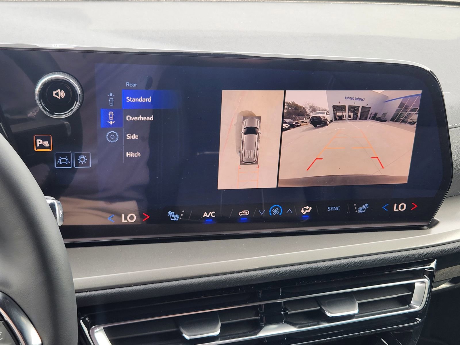 New 2026 Chevrolet Traverse LT w/ Driver Confidence Package image 17