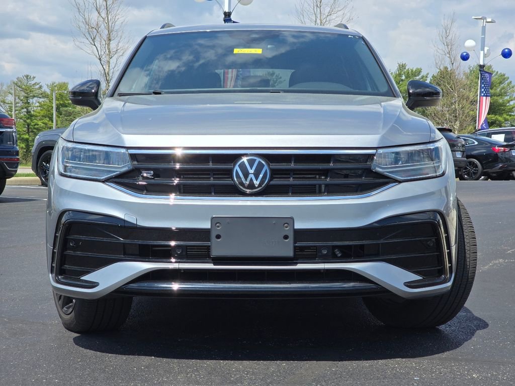 Used 2024 Volkswagen Tiguan SE R-Line AWD/4WD image 20