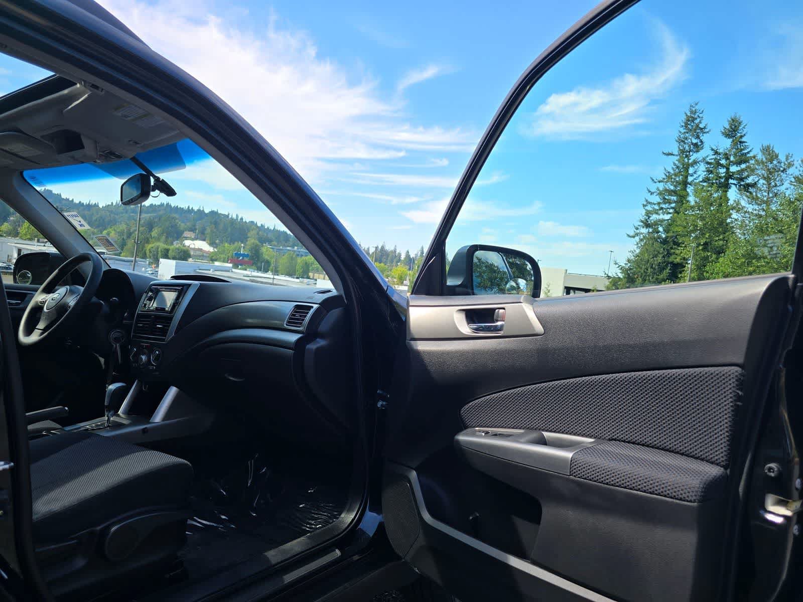 Used 2012 Subaru Forester 2.5X Premium AWD/4WD image 28
