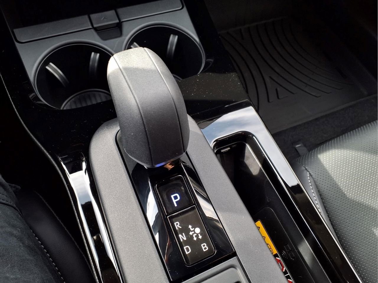 New 2026 Toyota Prius Limited FWD image 17