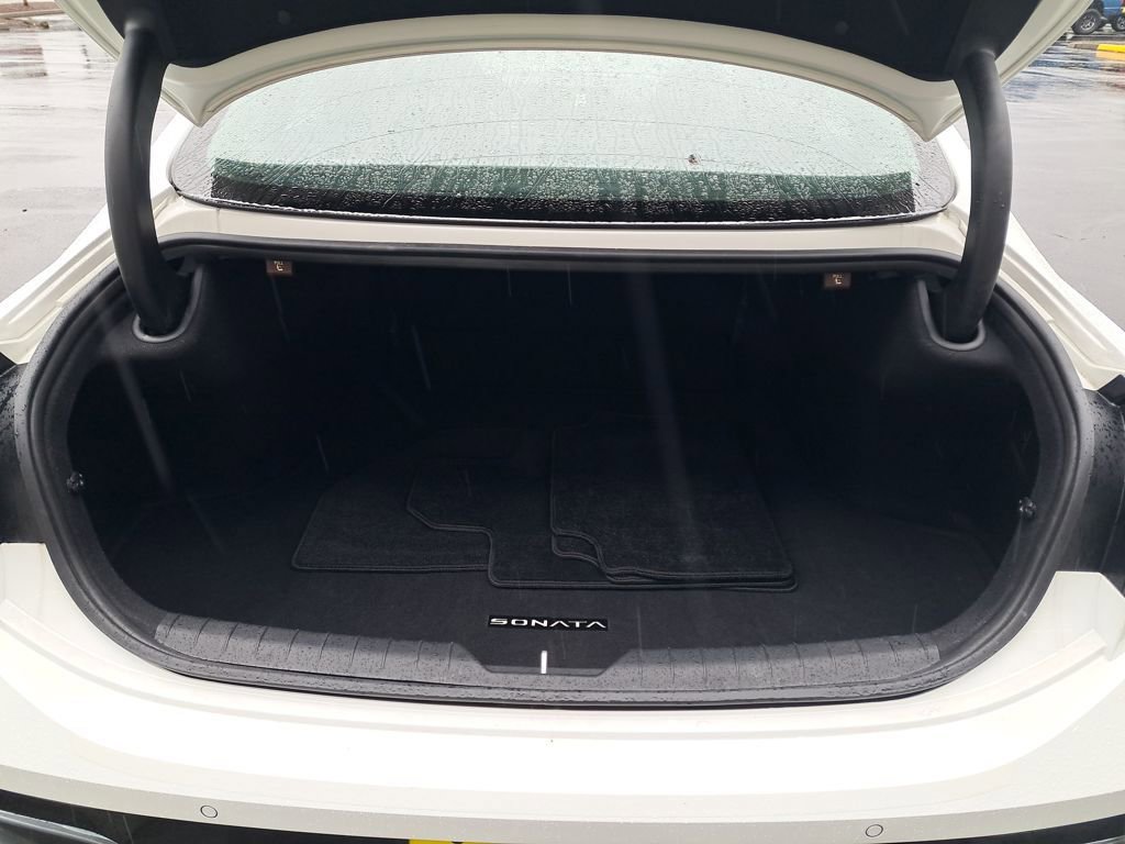 Used 2025 Hyundai Sonata Limited image 20