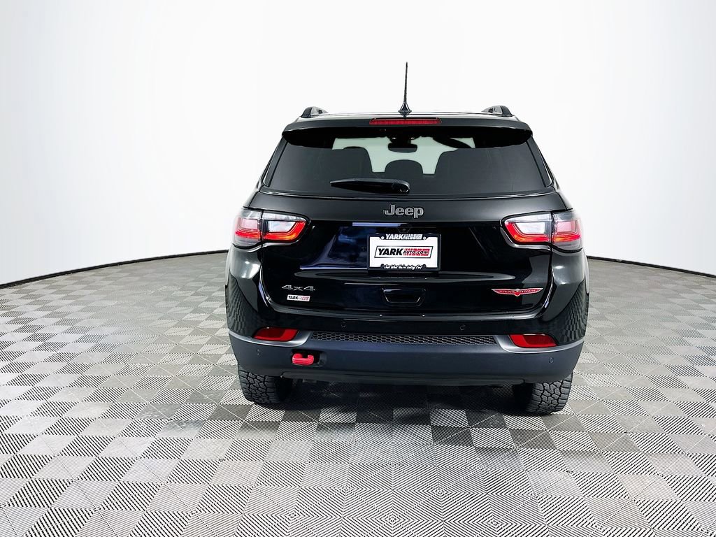 Certified 2025 Jeep Compass Trailhawk w/ Trailhawk Elite Group image 10