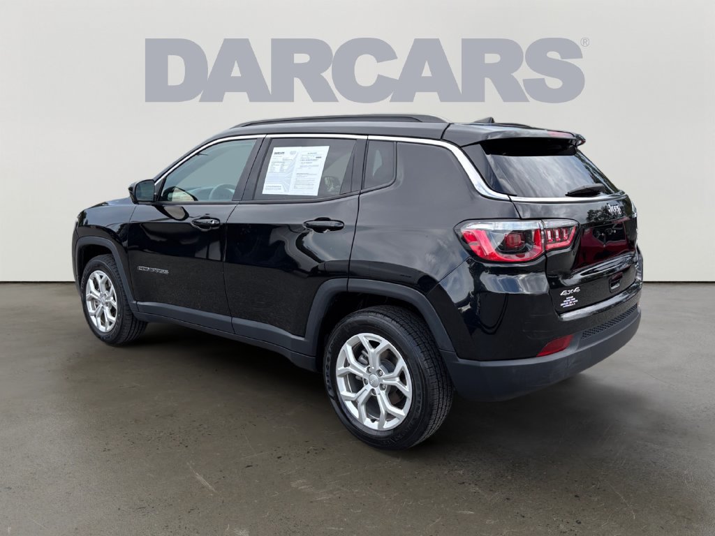 Certified 2024 Jeep Compass Latitude AWD/4WD image 5