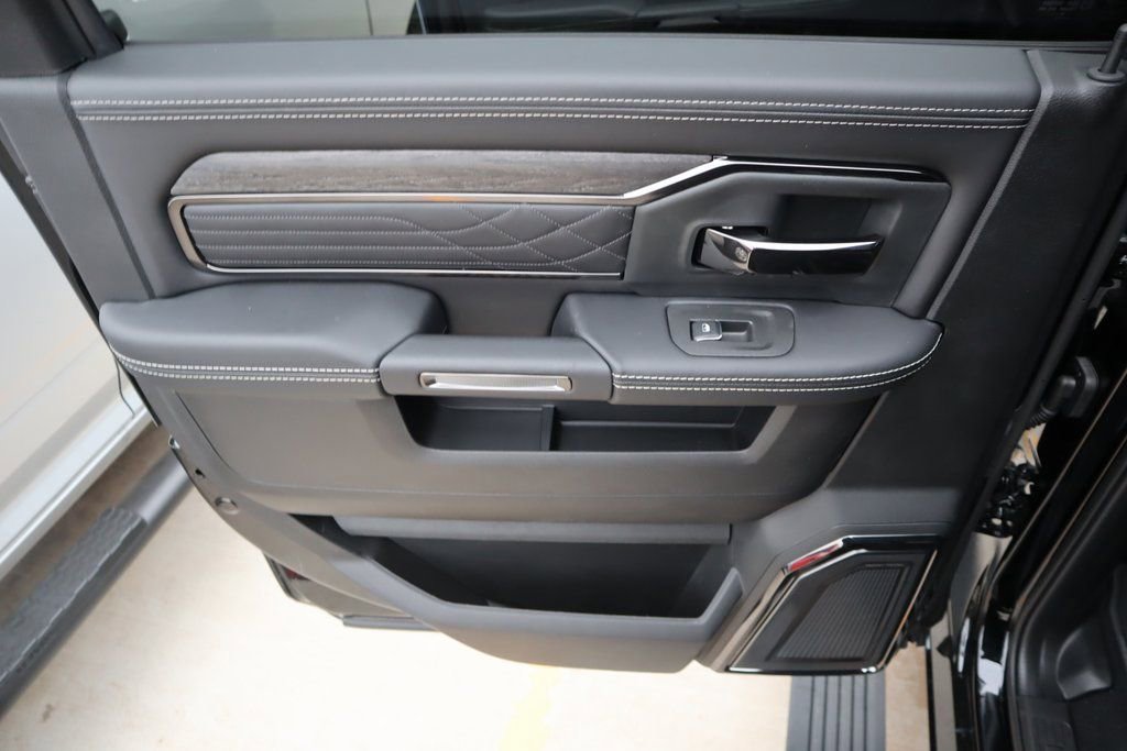 New 2026 RAM 2500 Limited image 17