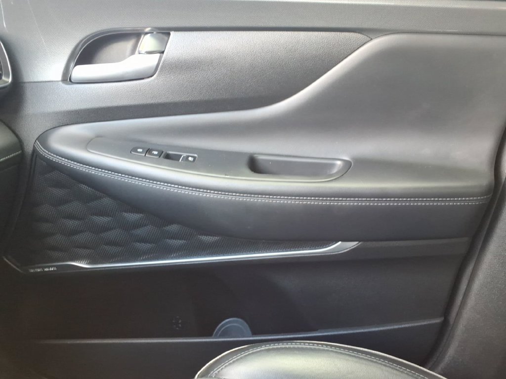 Used 2022 Hyundai Santa Fe Limited FWD image 24