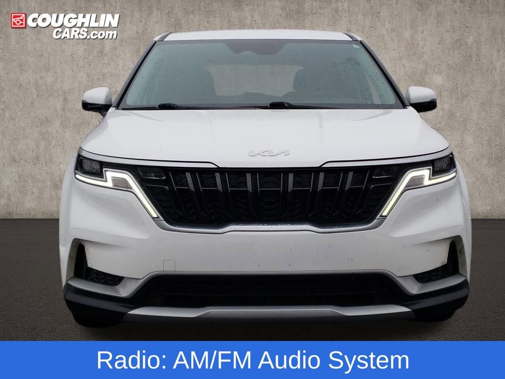 Used 2022 Kia Carnival LX image 3