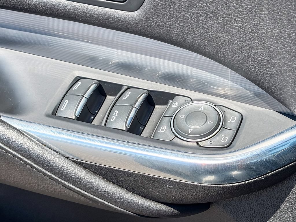 Certified 2024 Cadillac XT4 Premium Luxury FWD image 38