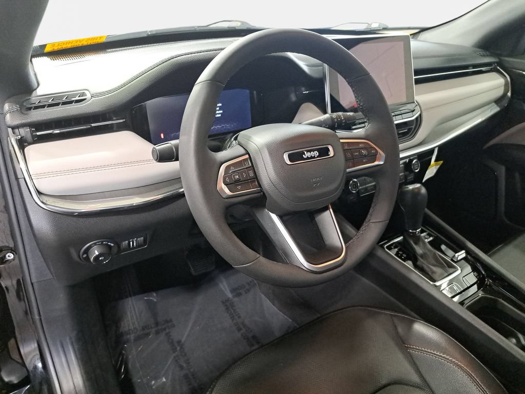 Certified 2023 Jeep Compass Limited w/ Elite Group AWD/4WD image 17