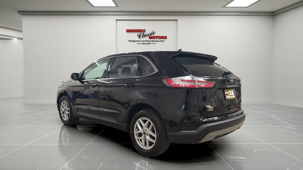 Used 2024 Ford Edge SEL AWD/4WD image 3