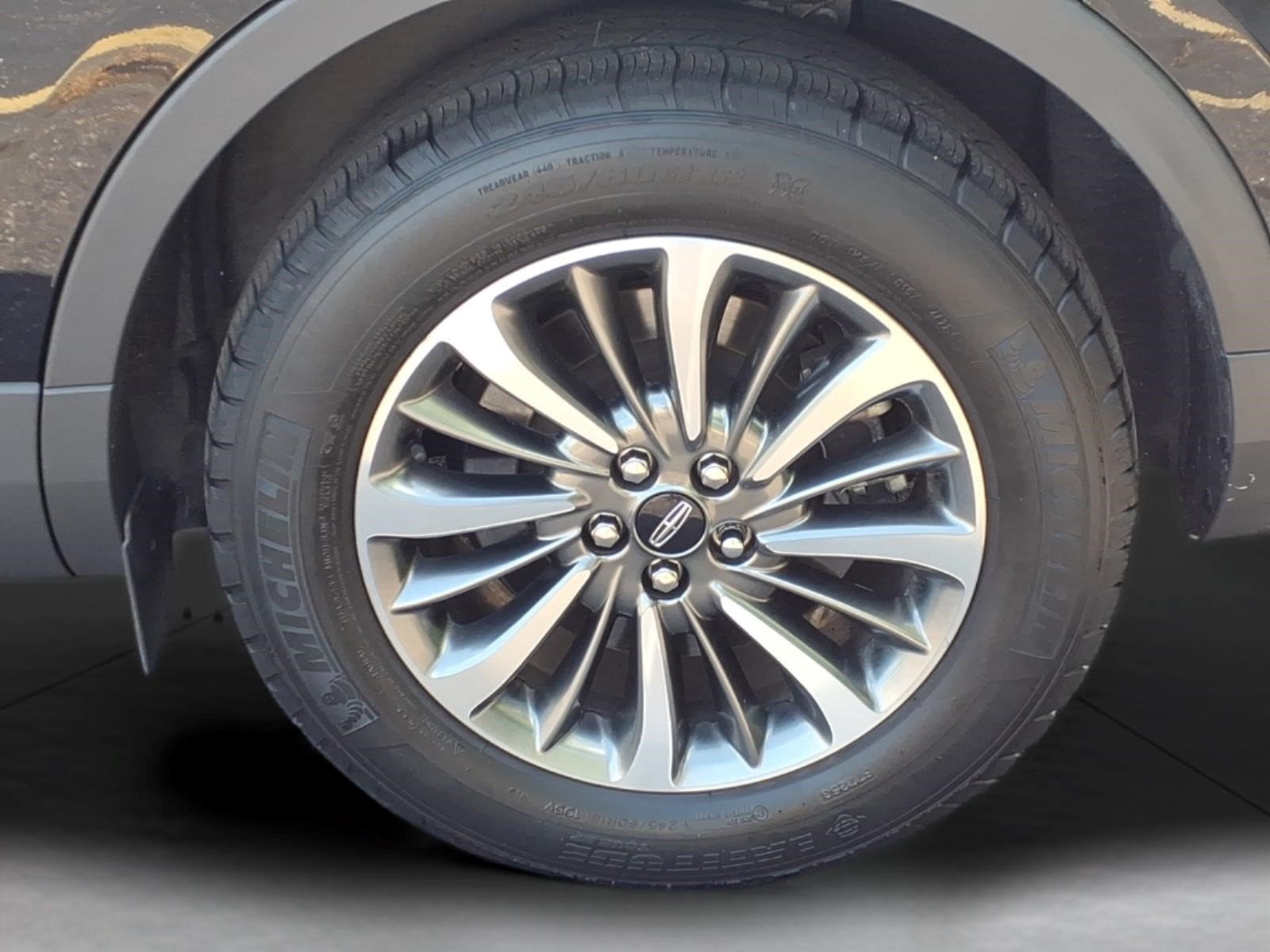 Used 2023 Lincoln Nautilus AWD w/ Premium Package image 7