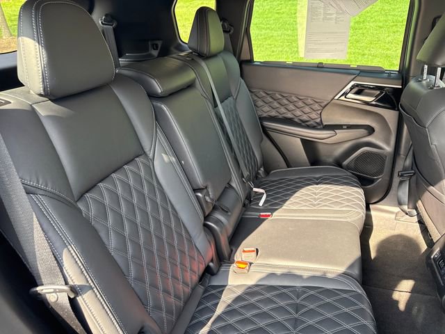 Used 2023 Mitsubishi Outlander SEL 40th Anniversary AWD/4WD image 14
