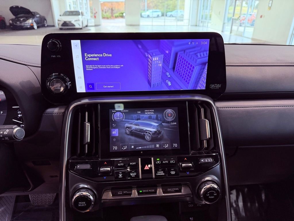 Used 2022 Lexus LX 600 4WD w/ Premium Package image 28