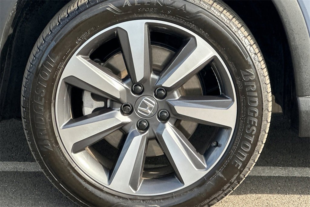 Certified 2025 Honda Pilot Elite image 29