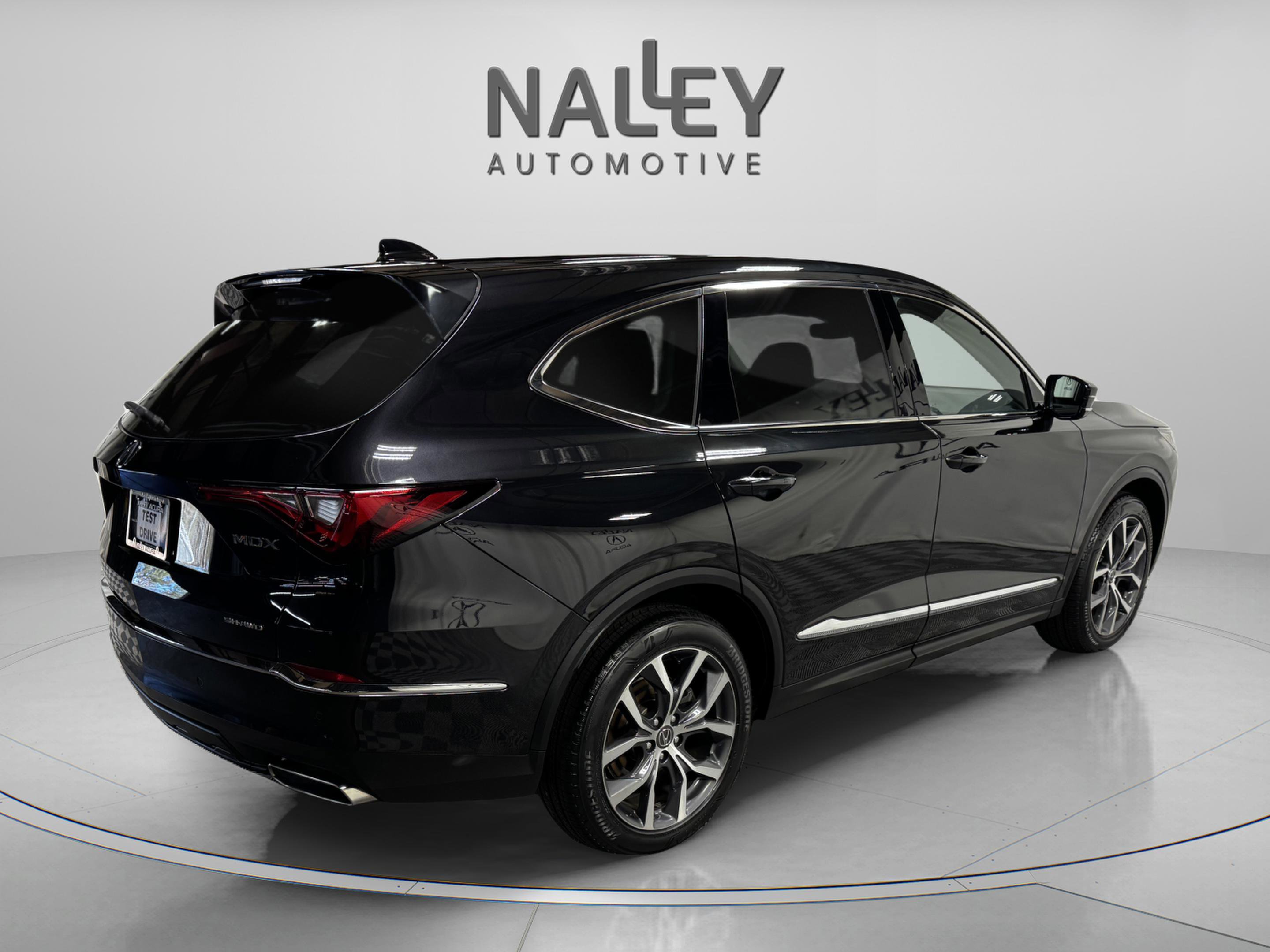 Certified 2023 Acura MDX SH-AWD w/ Technology Package image 5