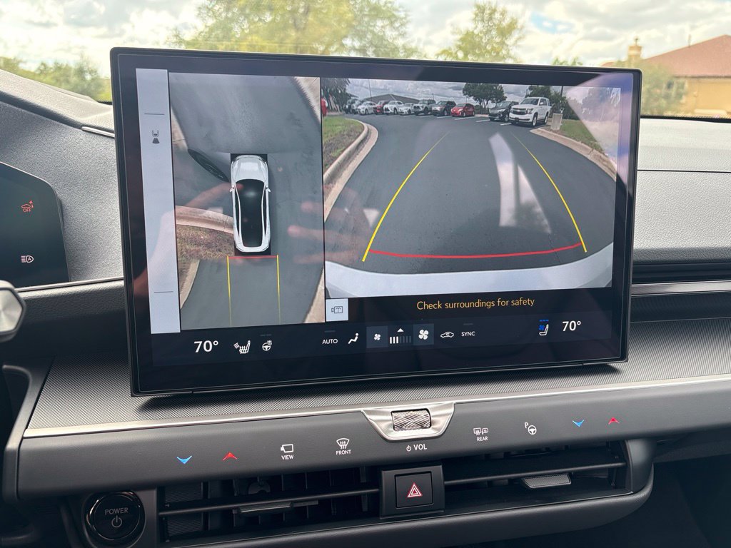 Used 2026 Lexus ES 350h w/ Cold Area Package FWD image 15