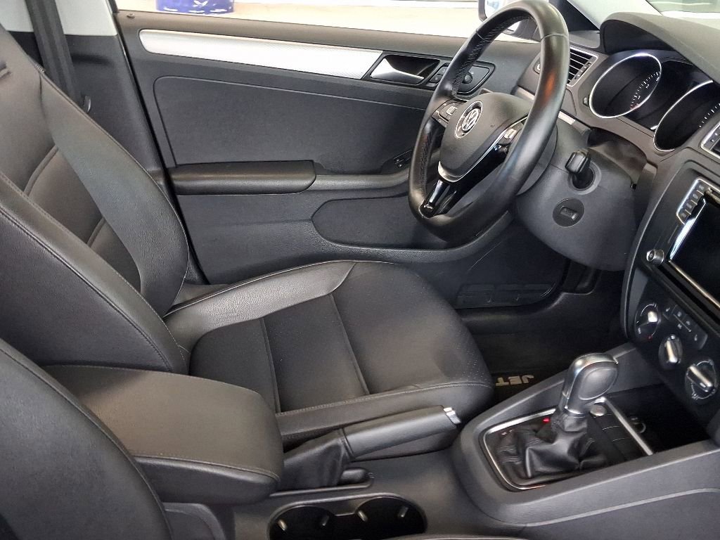 Used 2017 Volkswagen Jetta SE FWD image 21