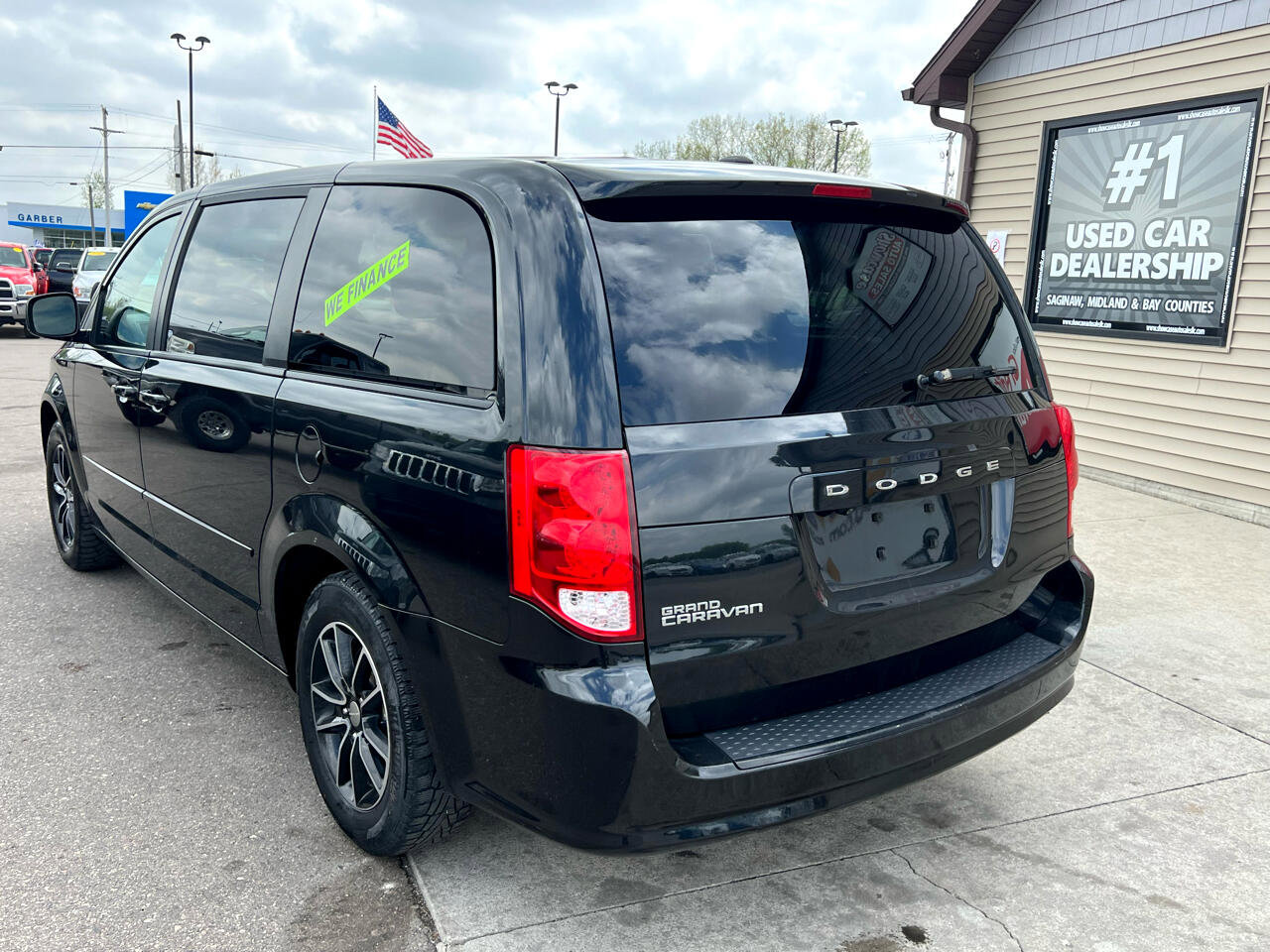 Used 2017 Dodge Grand Caravan SE image 7