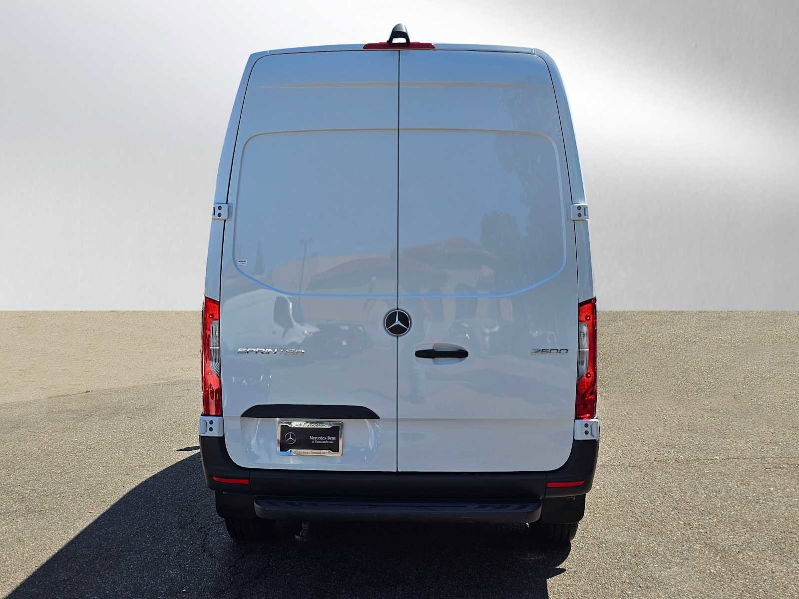 Used 2025 Mercedes-Benz Sprinter 2500 image 6