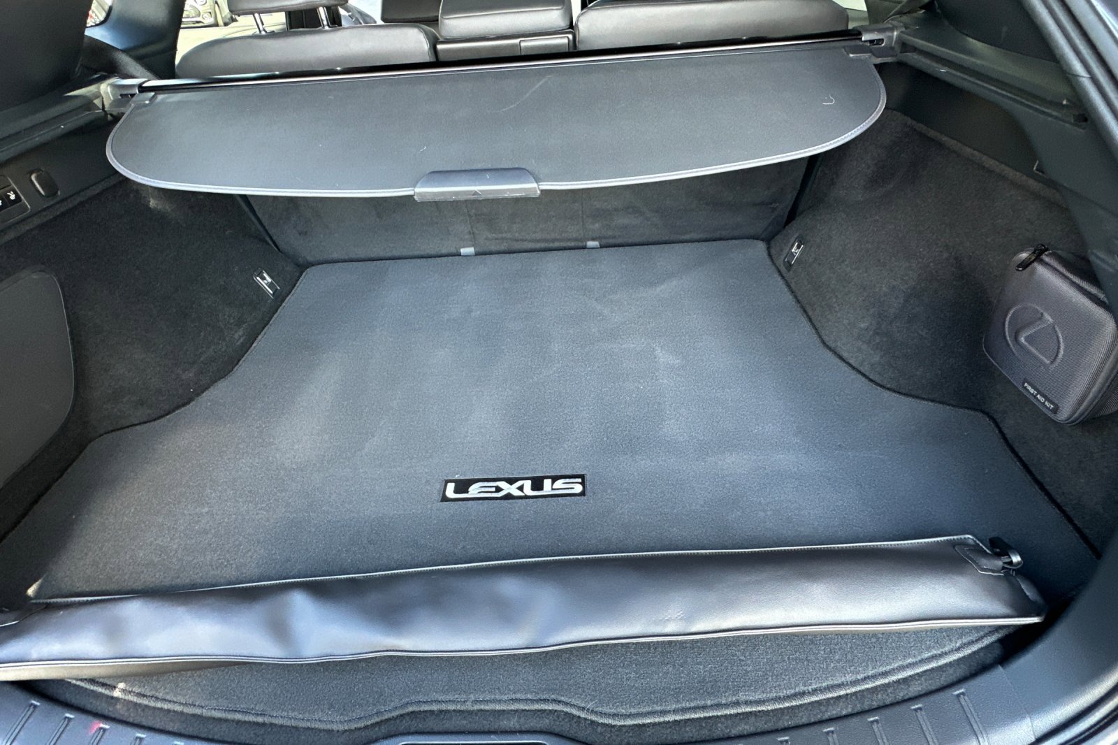 Used 2023 Lexus RX 350h image 32