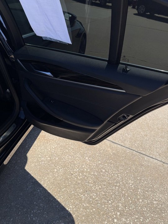 Used 2021 BMW 530i xDrive w/ Convenience Package image 15