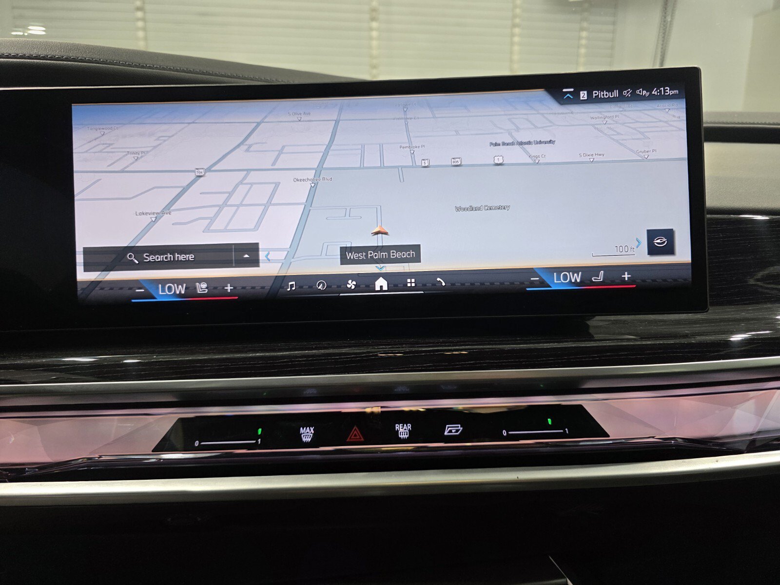 Used 2025 BMW 740i xDrive AWD/4WD image 18
