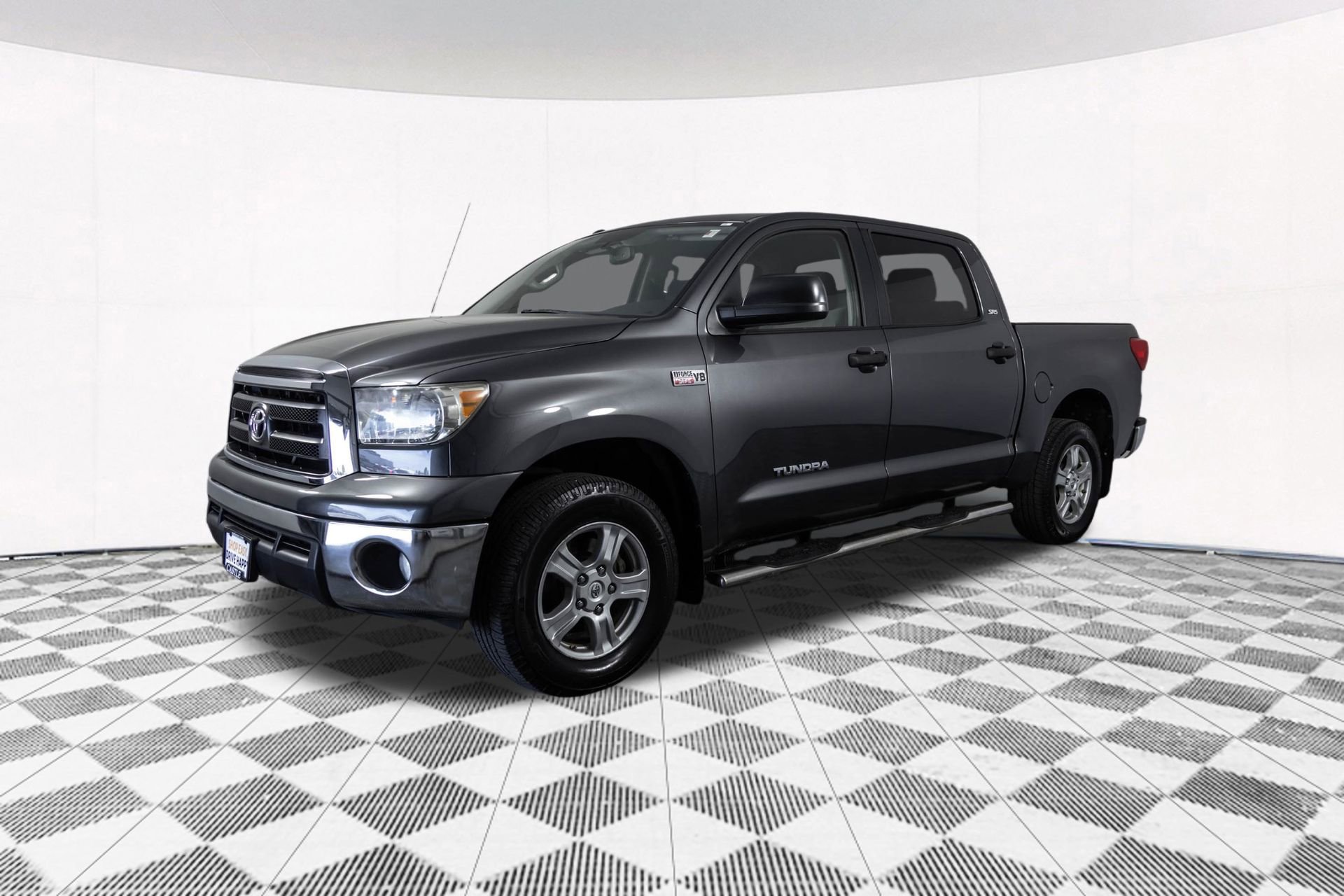 Used 2011 Toyota Tundra 4x4 CrewMax w/ SR5 Pkg image 13