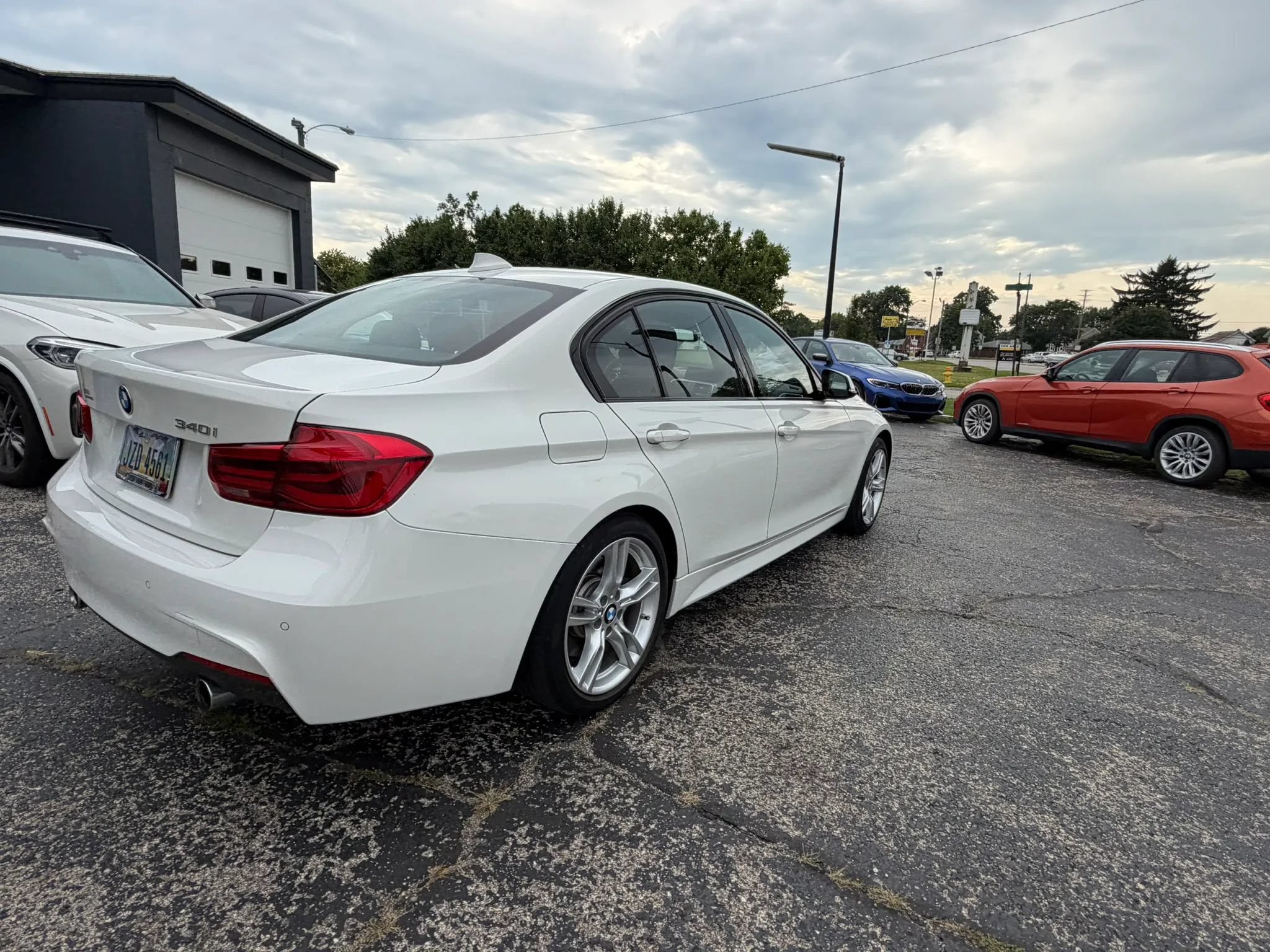 Used 2018 BMW 340i Sedan w/ Premium Package RWD image 11