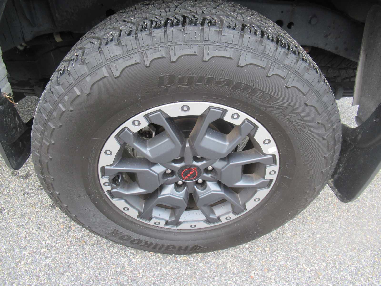 Used 2025 Nissan Frontier PRO-4X w/ Pro Convenience Package AWD/4WD image 12