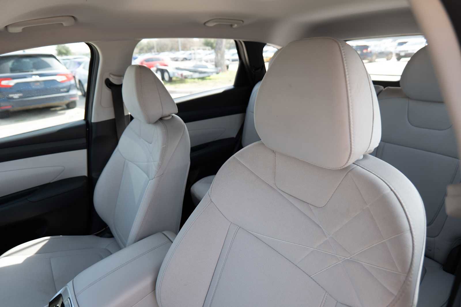 Used 2025 Hyundai Tucson SE image 11