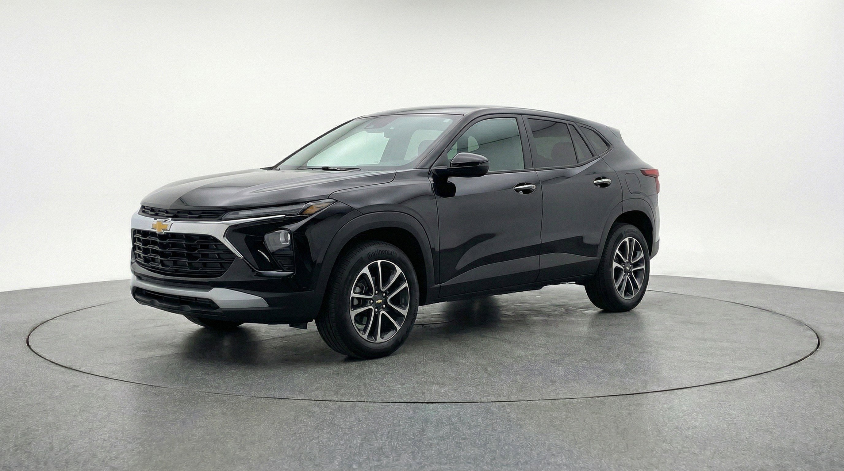 Used 2025 Chevrolet TrailBlazer LT image 3