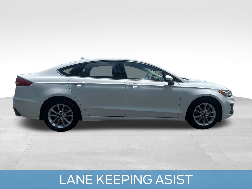 Used 2020 Ford Fusion SE FWD image 9