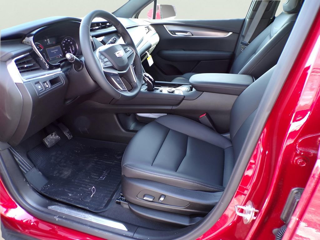 New 2026 Cadillac XT5 Luxury w/ LPO, Floor Liner Package image 10