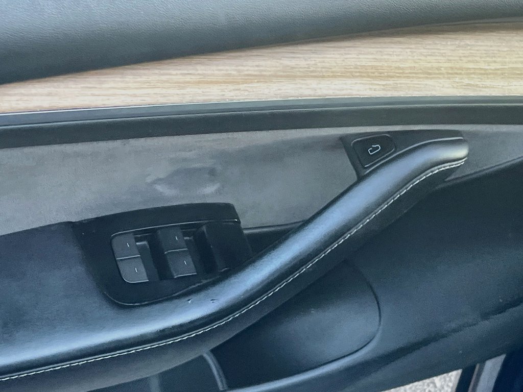 Used 2022 Tesla Model 3 Standard Range RWD image 18