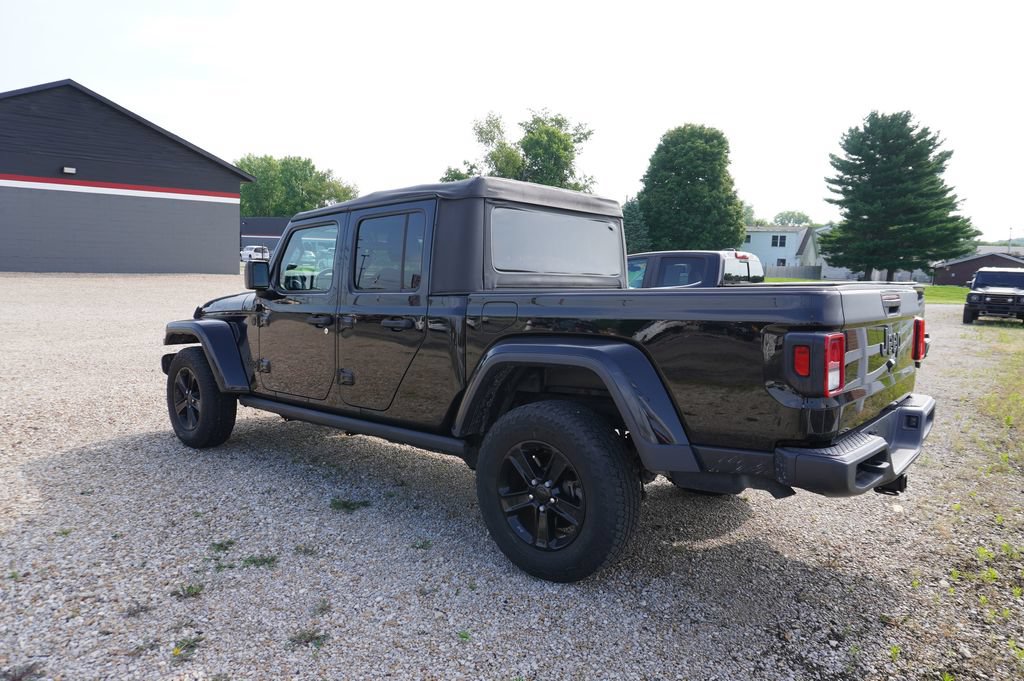 Used 2021 Jeep Gladiator Sport AWD/4WD image 5