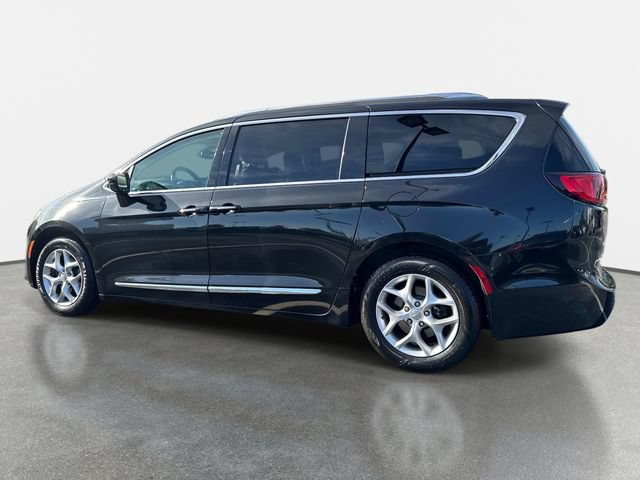 Used 2018 Chrysler Pacifica Touring-L Plus w/ Tire & Wheel Group FWD image 3