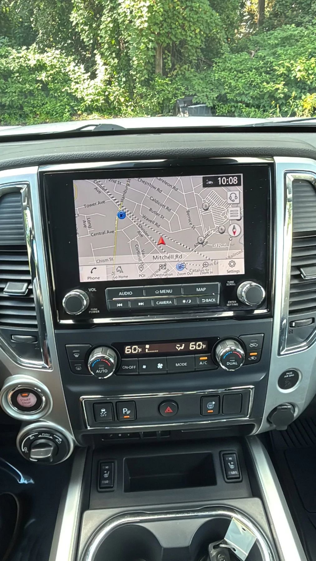 Used 2021 Nissan Titan SV w/ SV Convenience Package image 12