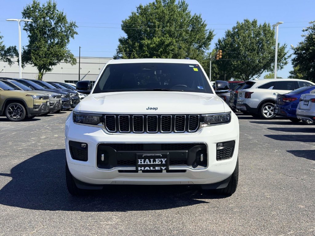Certified 2023 Jeep Grand Cherokee Overland w/ Luxury Tech Group IV AWD/4WD image 6
