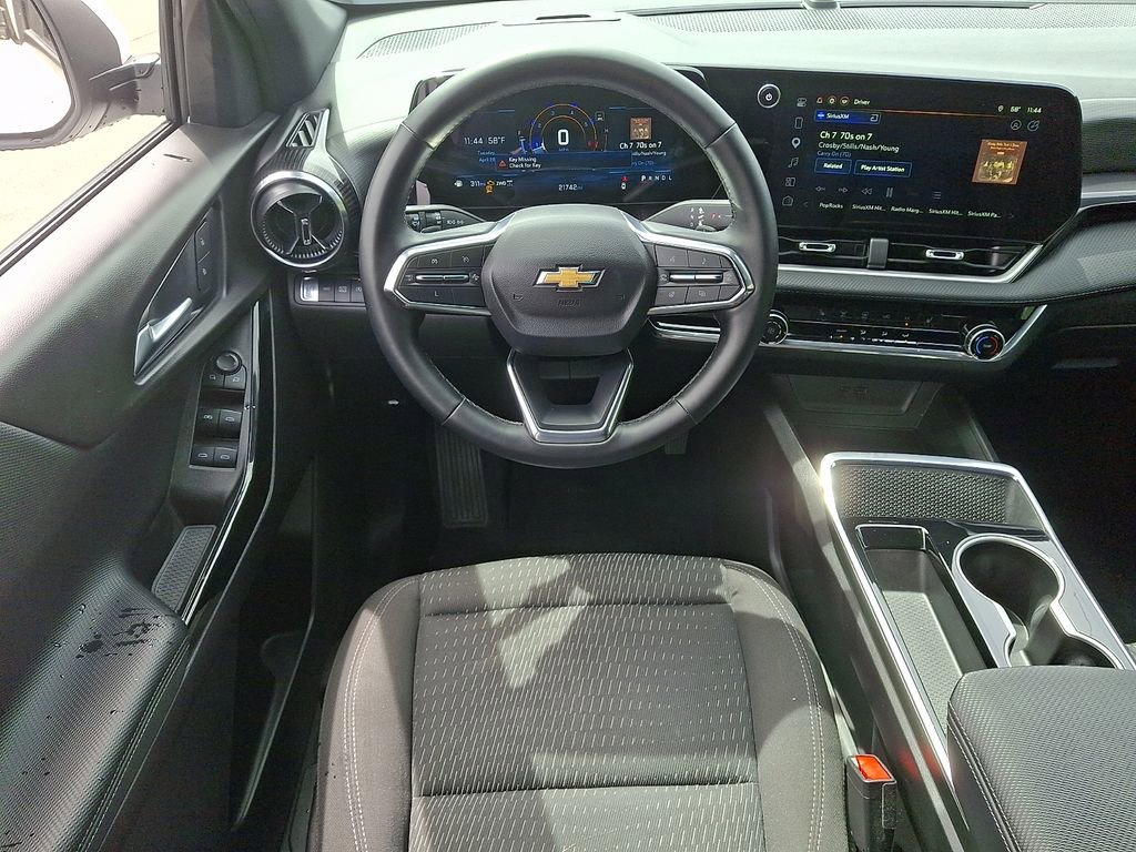 Used 2025 Chevrolet Equinox LT AWD/4WD image 11