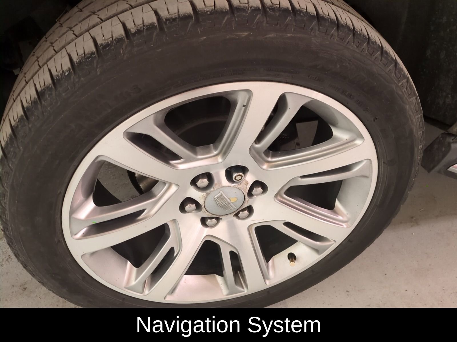 Used 2017 Cadillac Escalade Premium Luxury image 2