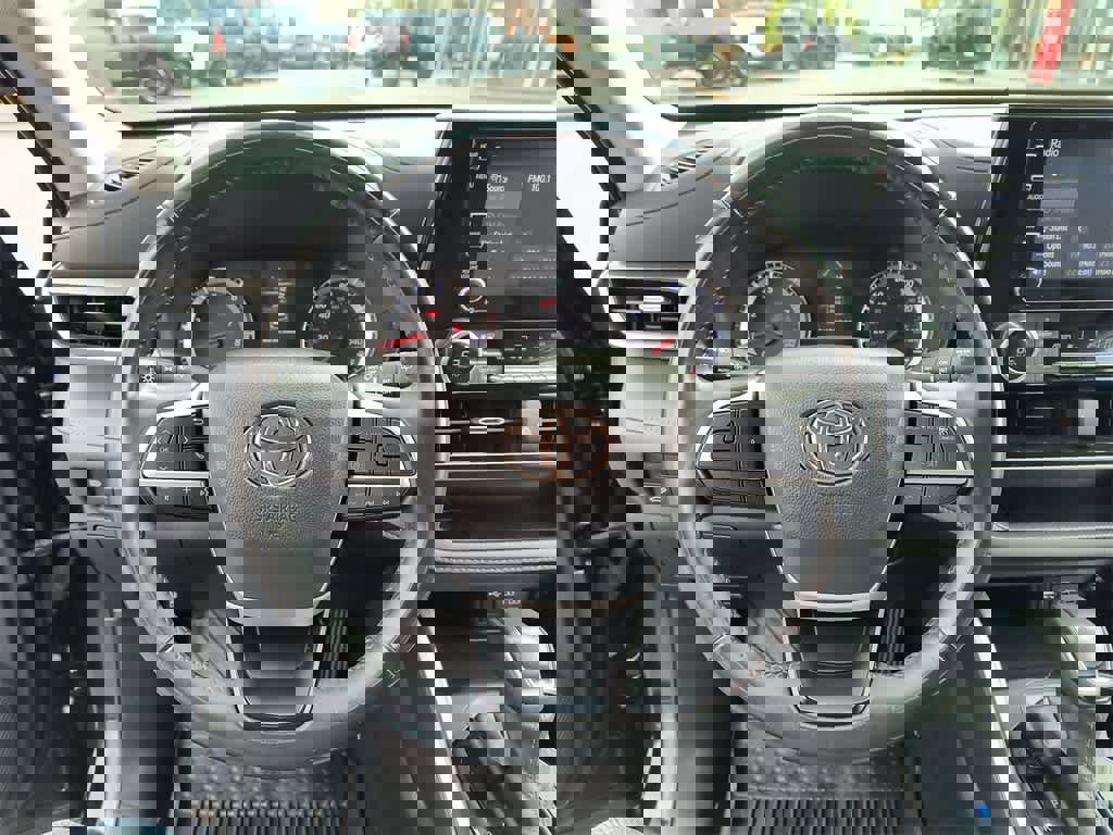 Used 2022 Toyota Highlander LE image 14