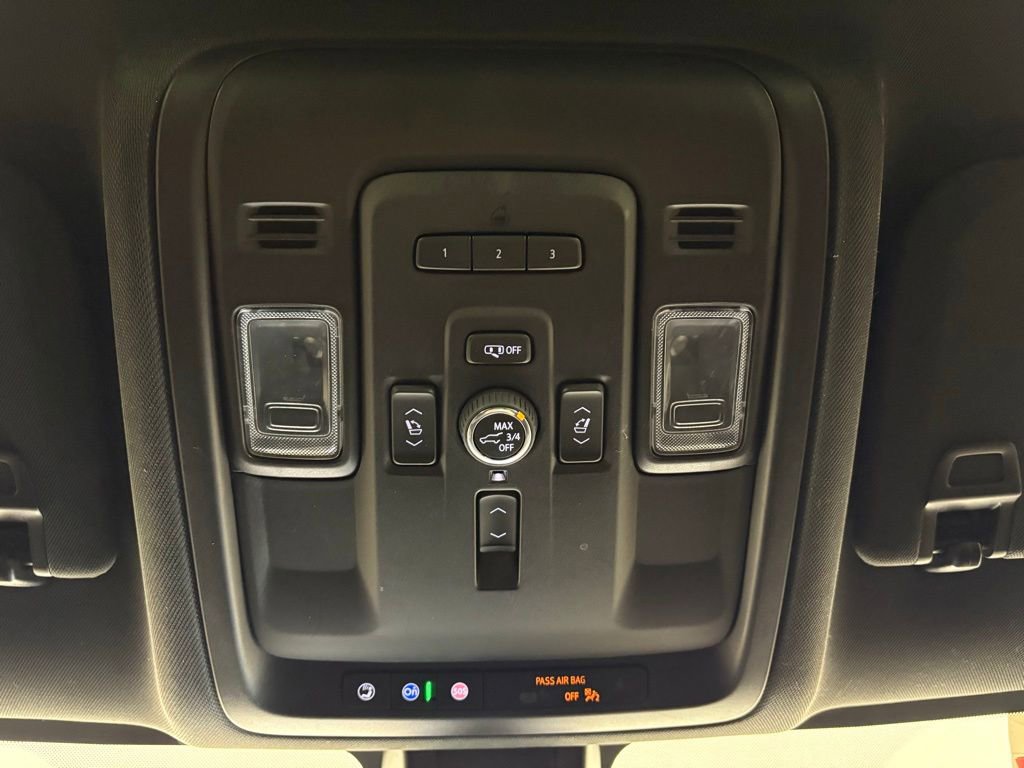 Used 2022 Chevrolet Suburban Premier image 34